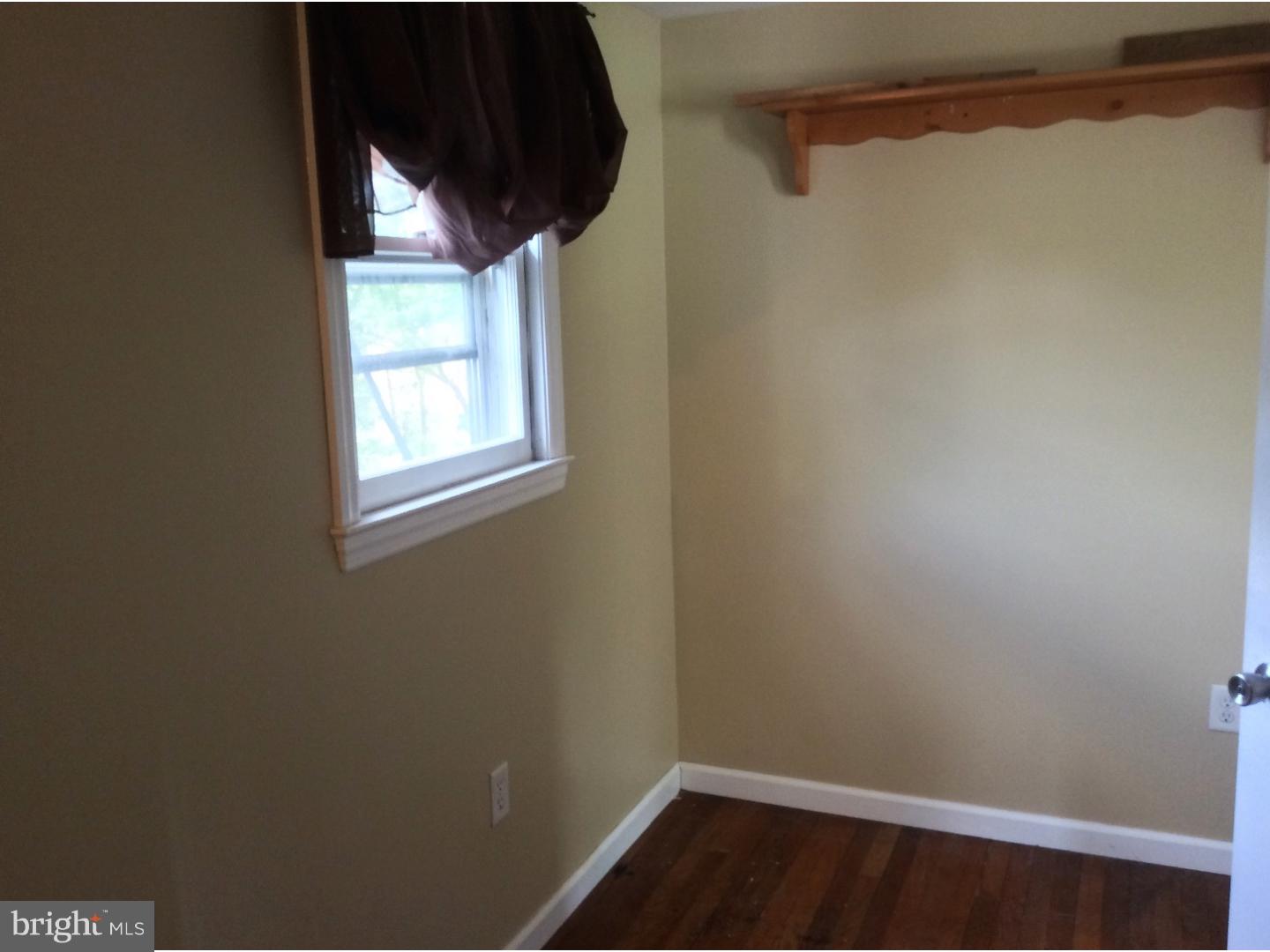 378 Street Road Oxford, PA 19363 - Photo 17 of 25 Foyer