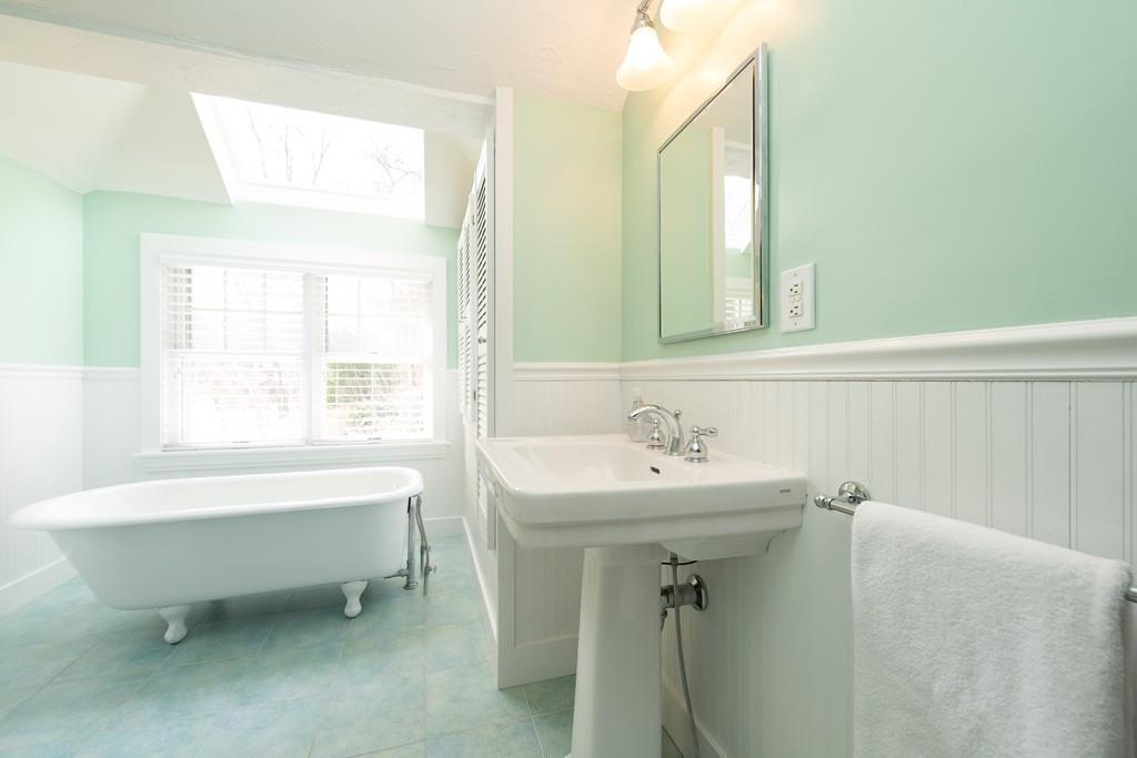 37 Pine Street Dover, MA 02030 - Photo 15 of 21