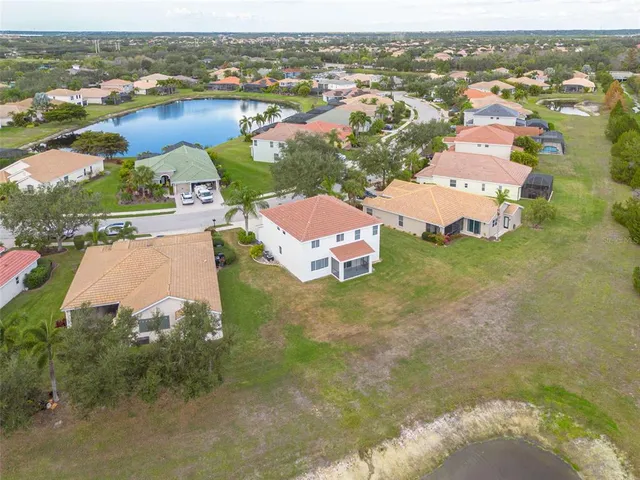 $550,000 | 9028 Willowbrook Circle, Bradenton, FL 34212