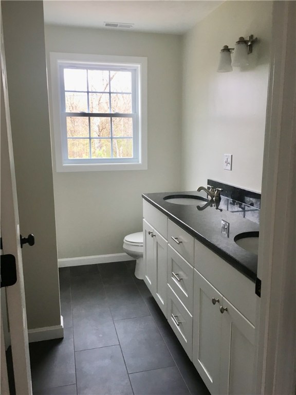 845 Tunk Hill Road Scituate, RI 02825 - Photo 2 of 9