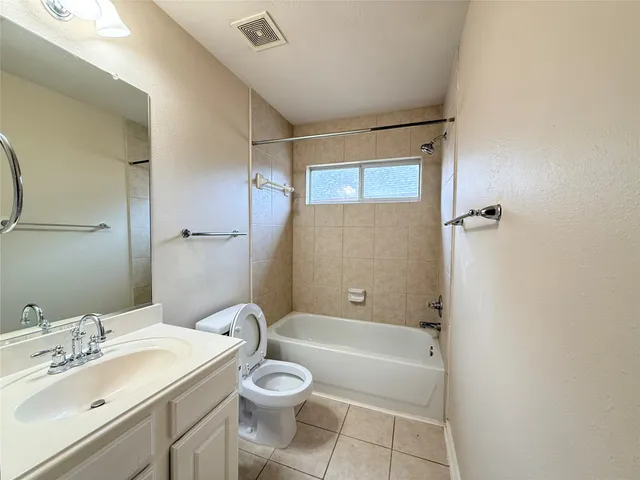 $3,080 | 1528 Mesa Verde Drive, League City, TX 77573