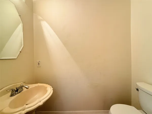 $2,980 | 1528 Mesa Verde Drive, League City, TX 77573