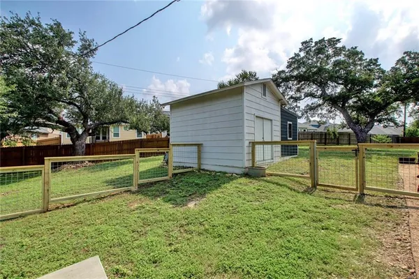 $3,350 | 2604 North Shields Drive, Austin, TX 78727