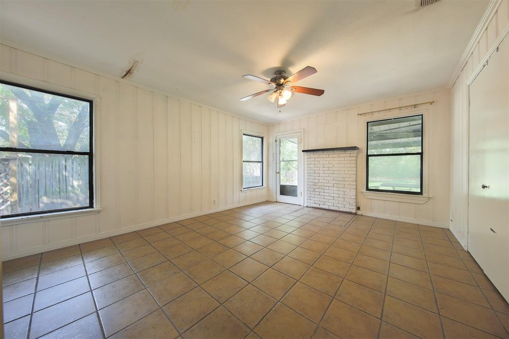 1004 Pecan Street Canton, TX 75103 - Photo 18 of 21 a view of an empty room with a window