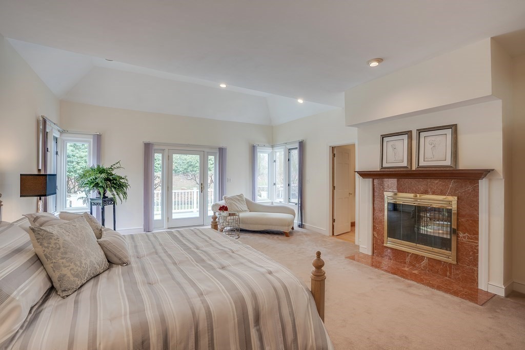 821 Strawberry Hill Road Concord, MA 01742 - Photo 18 of 34