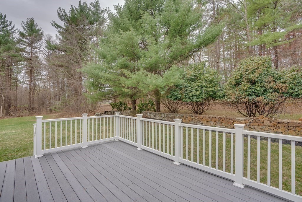 821 Strawberry Hill Road Concord, MA 01742 - Photo 19 of 34