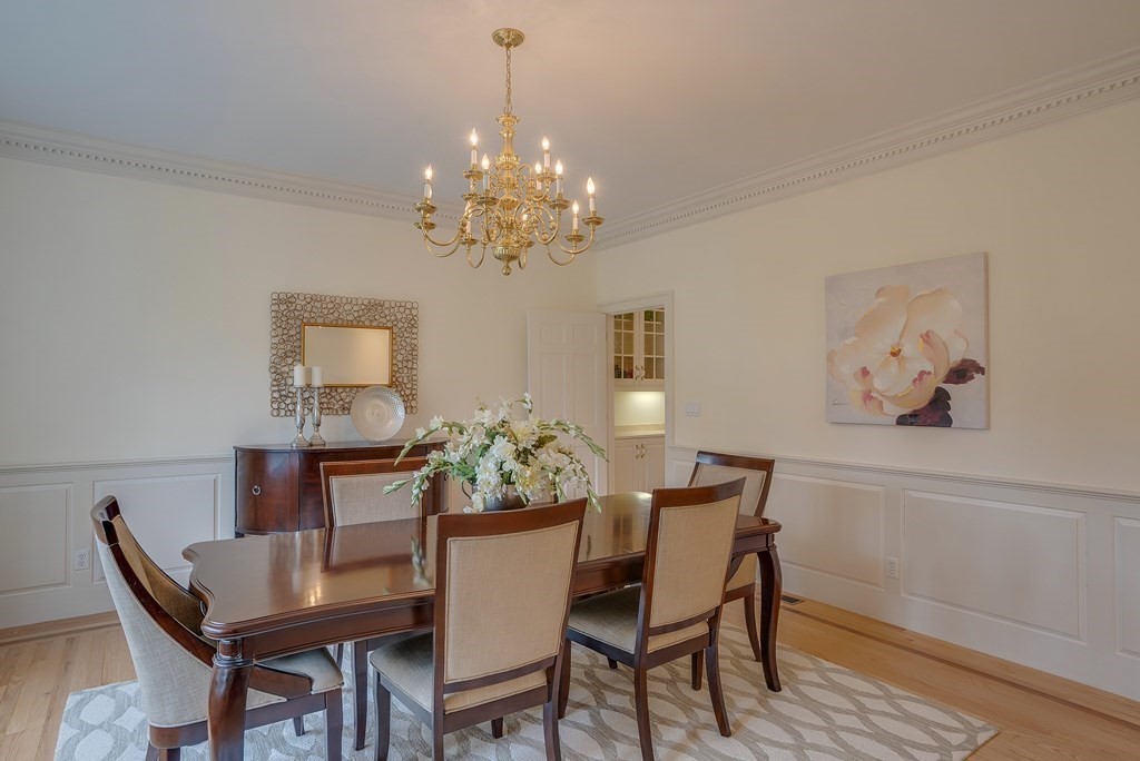 821 Strawberry Hill Road Concord, MA 01742 - Photo 9 of 34