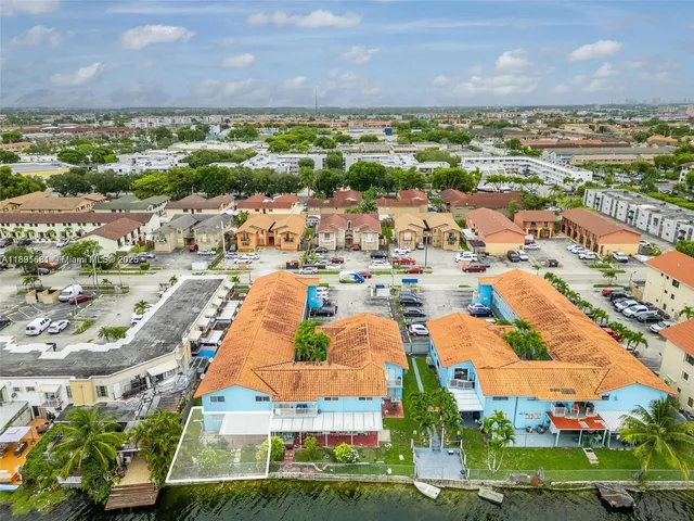 $2,100 | 5736 West 26th Avenue, Unit 5736, Hialeah, FL 33016