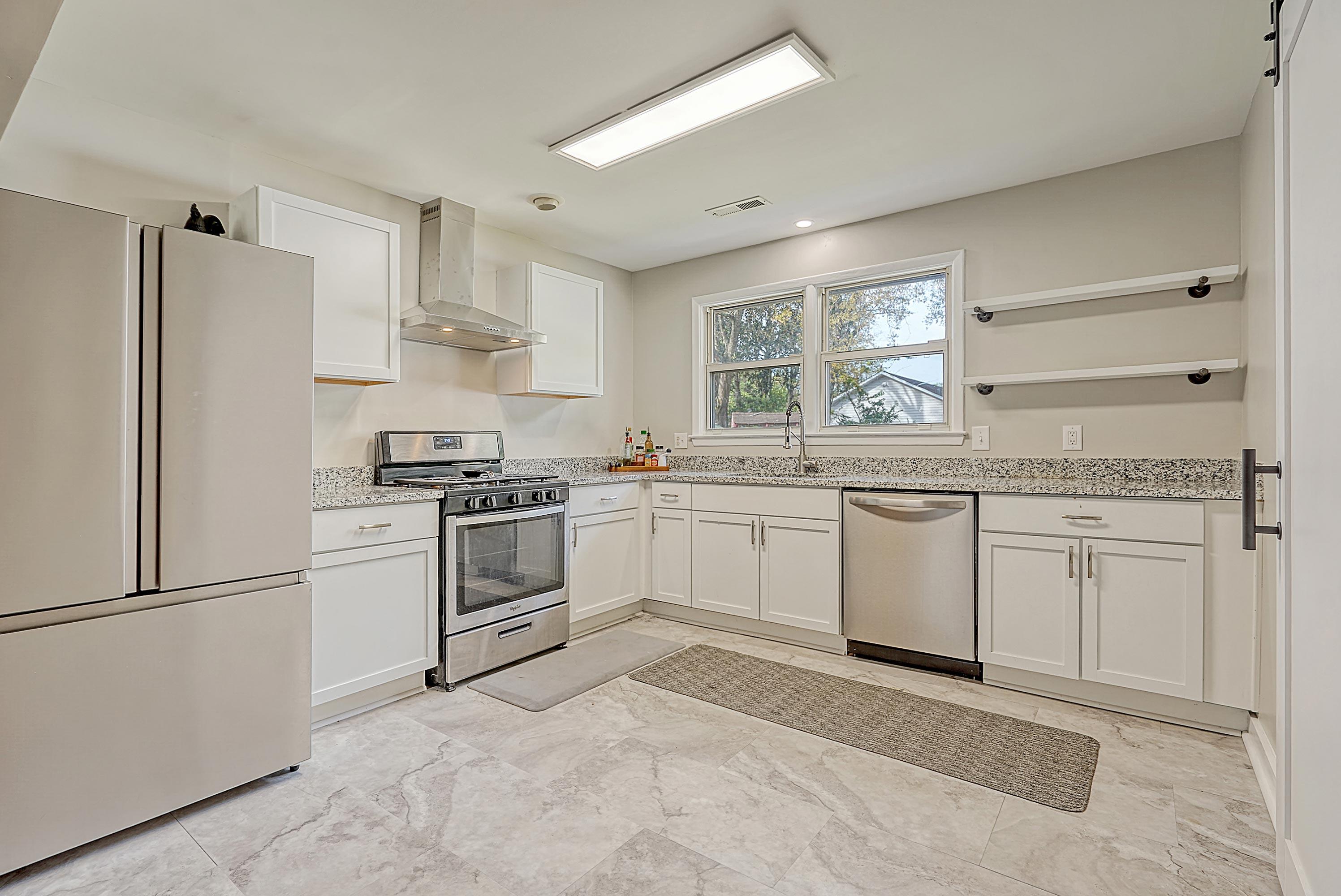 1349 Ashley Hall Road Charleston, SC 29407 - Photo 7 of 39 CREM_1349 Ashley Hall_013