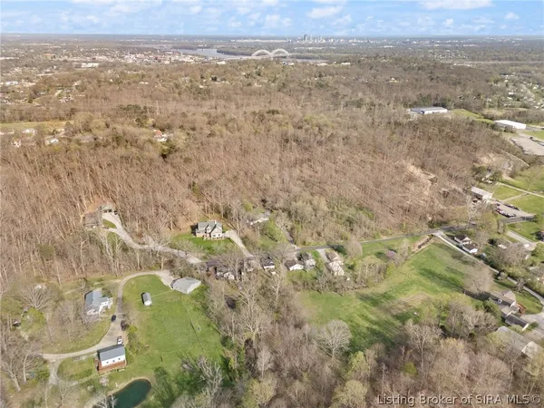 $120,000 | 535 Eagle Lane, New Albany, IN 47150