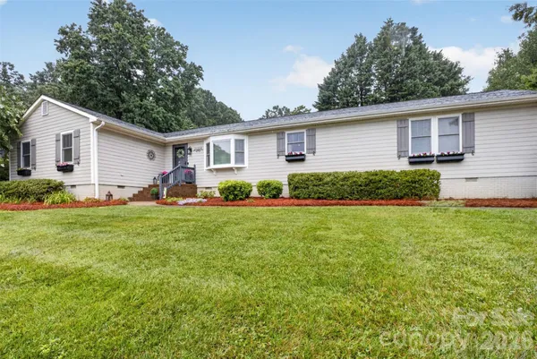 $625,000 | 21334 Sandy Cove Road, Cornelius, NC 28031