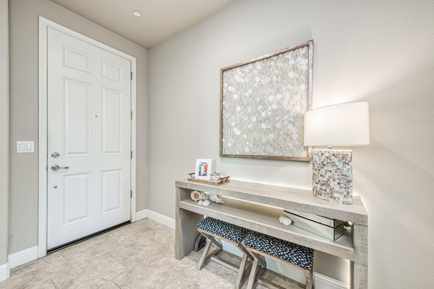 3479 Park Avenue Clovis, CA 93611 - Photo 4 of 27 a reading room with furniture and a window