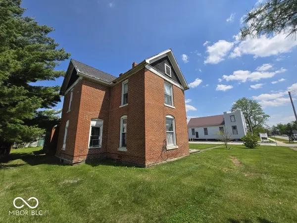 $66,400 | 121 East North A Street, Gas City, IN 46933