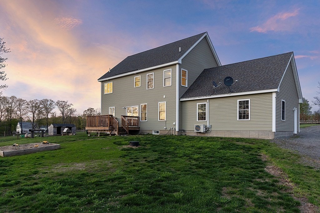 176 North End Road Townsend, MA 01469 - Photo 25 of 40