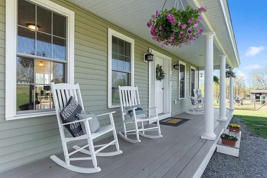 176 North End Road Townsend, MA 01469 - Photo 4 of 40