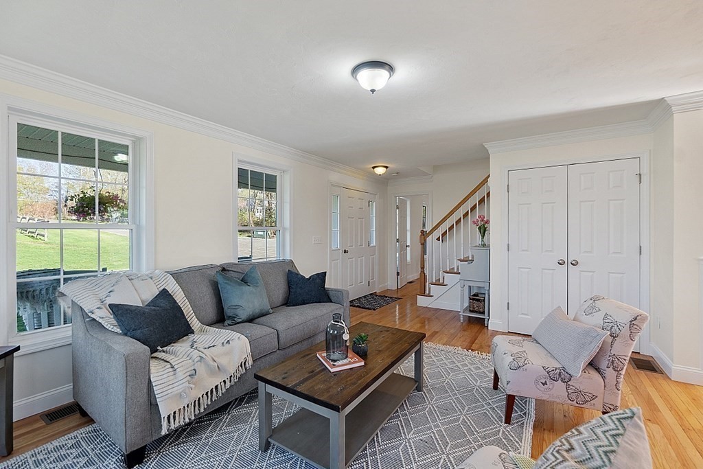 176 North End Road Townsend, MA 01469 - Photo 6 of 40