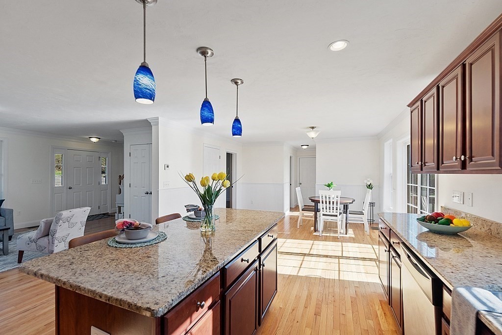 176 North End Road Townsend, MA 01469 - Photo 8 of 40