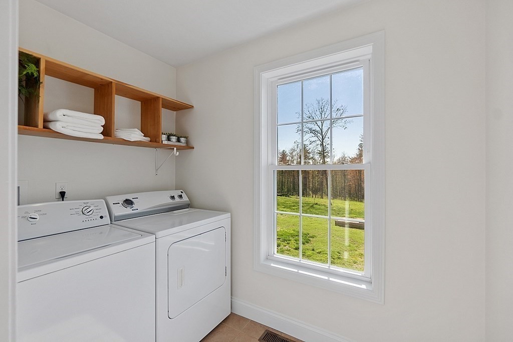 176 North End Road Townsend, MA 01469 - Photo 10 of 40