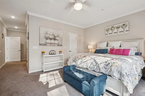 $515,000 | 34 Greentree Court, Shirley, NY 11967