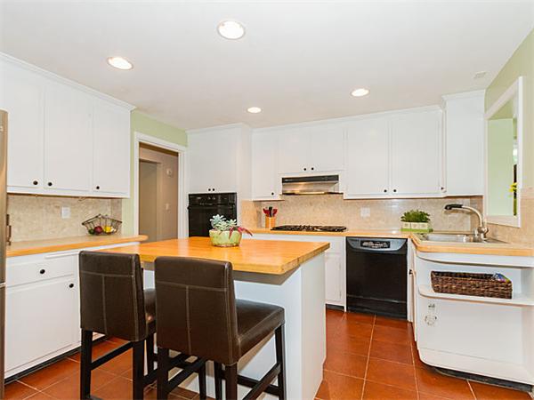 181 Moss Hill Road Boston, MA 02130 - Photo 14 of 29