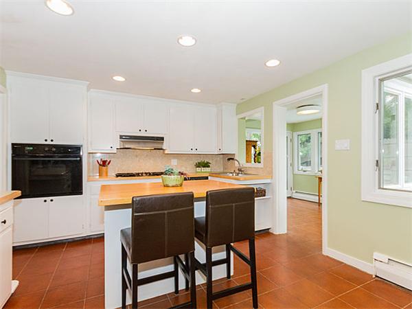 181 Moss Hill Road Boston, MA 02130 - Photo 16 of 29