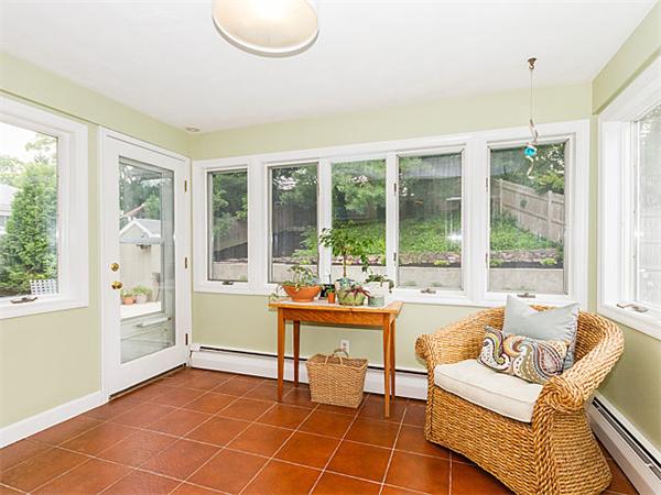 181 Moss Hill Road Boston, MA 02130 - Photo 17 of 29