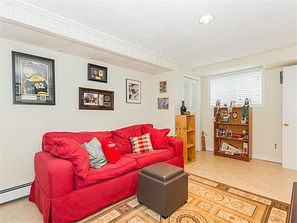 181 Moss Hill Road Boston, MA 02130 - Photo 26 of 29