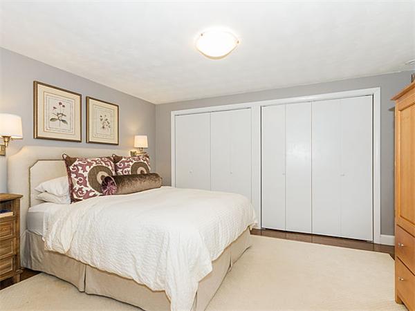 181 Moss Hill Road Boston, MA 02130 - Photo 4 of 29