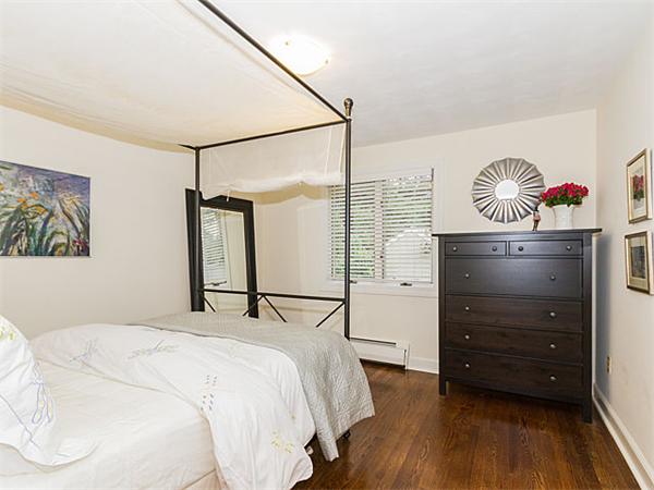 181 Moss Hill Road Boston, MA 02130 - Photo 8 of 29