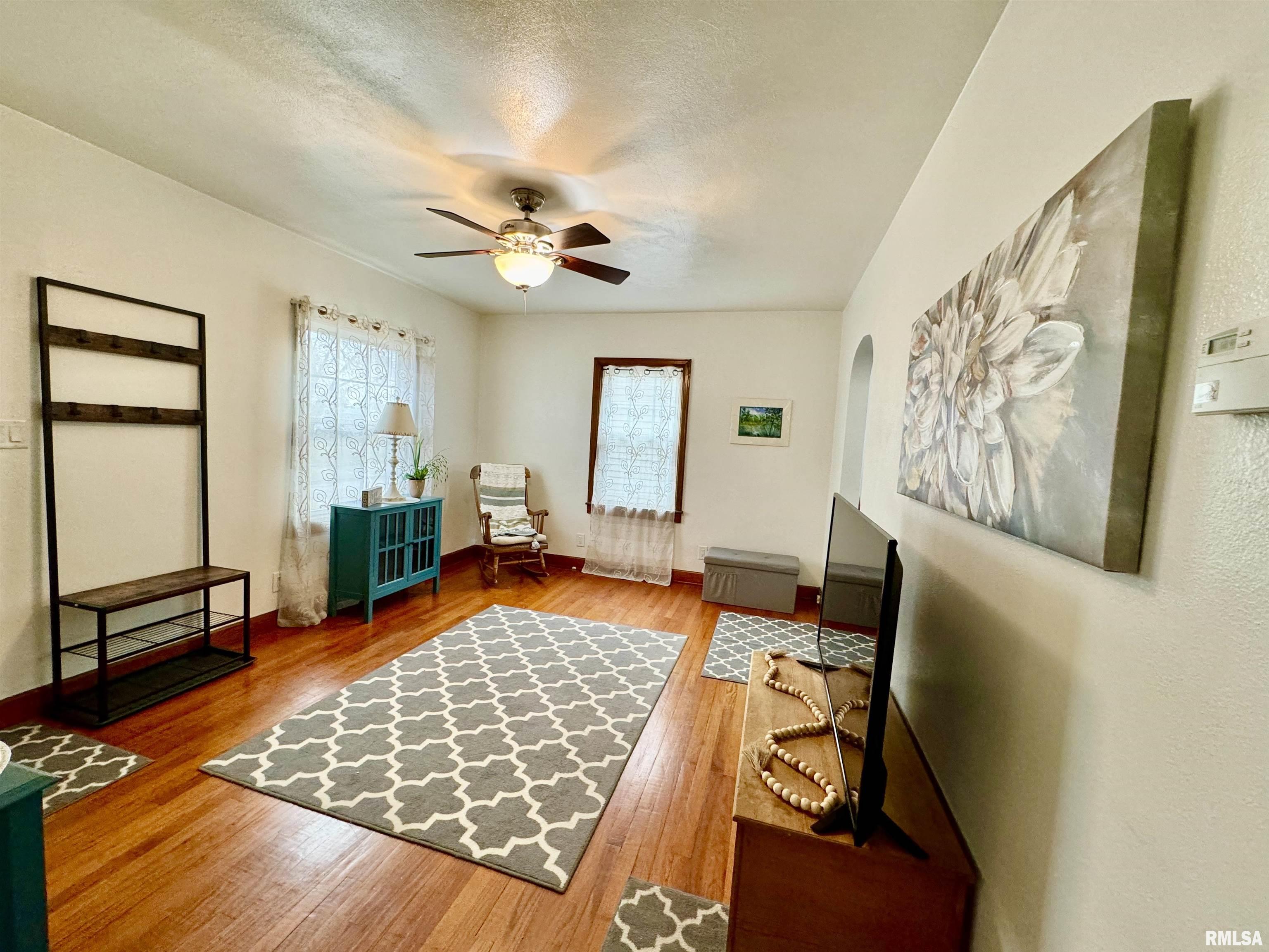 2021 3rd Street Moline, IL 61265 - Photo 4 of 18 Gallery Image 4