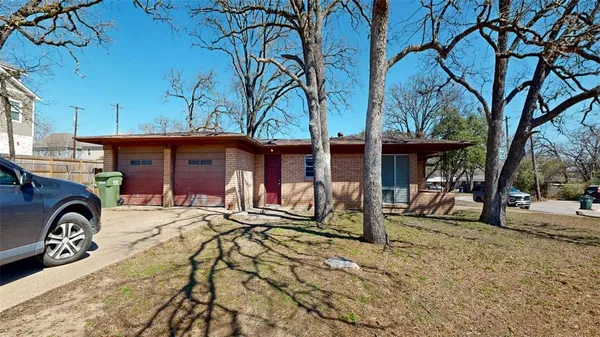 $2,500 | 506 Clay Street, Bryan, TX 77801