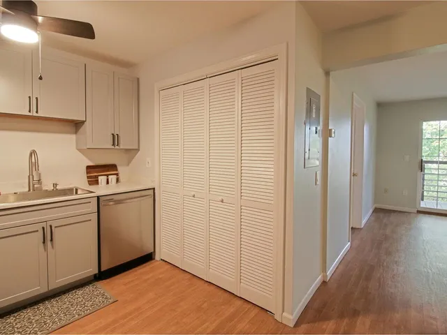 $279,900 | 285 Hildred Drive, Burlington, VT 05401