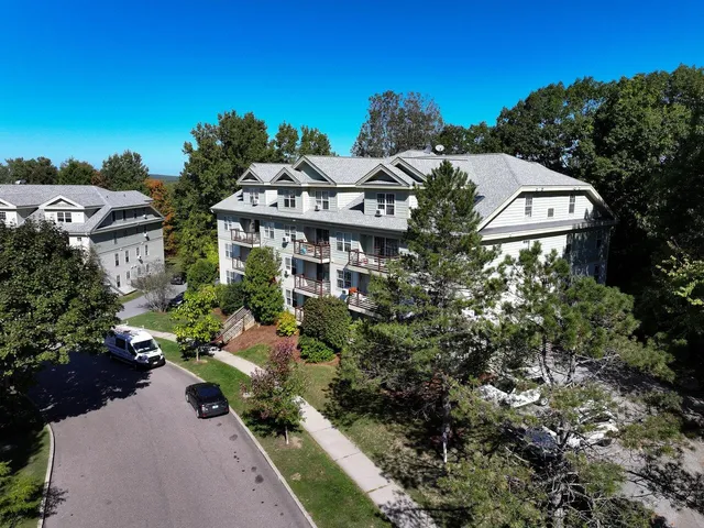 $279,900 | 285 Hildred Drive, Burlington, VT 05401