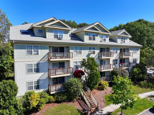 $279,900 | 285 Hildred Drive, Burlington, VT 05401