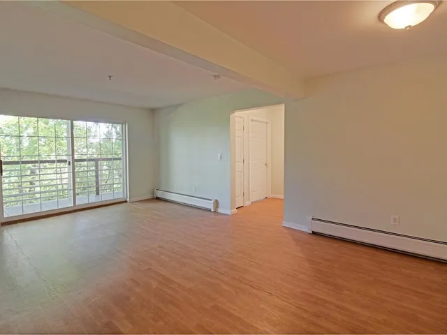 $279,900 | 285 Hildred Drive, Burlington, VT 05401