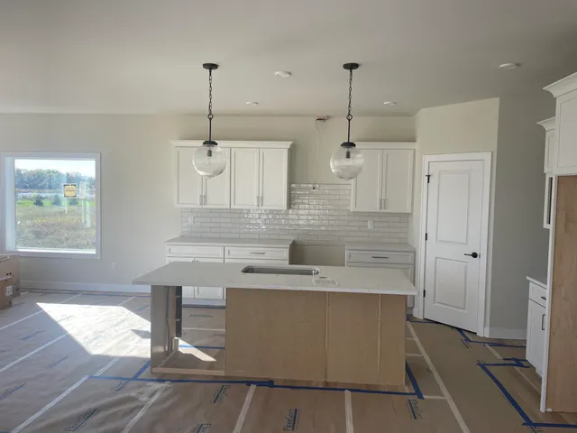 $839,900 | W221N4564 Timber Court, Unit LT175, Pewaukee, WI 53072