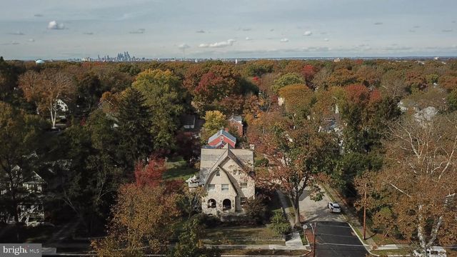 $975,000 | 301 West Redman Avenue, Haddonfield, NJ 08033