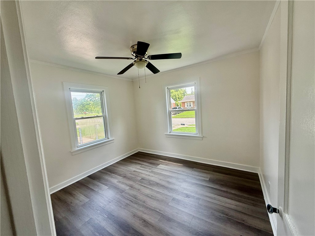 510 East Pierson Avenue Decatur, IL 62526 - Photo 4 of 13