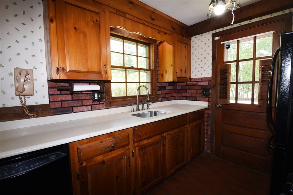 58 Carriage Road Hanson, MA 02341 - Photo 14 of 35