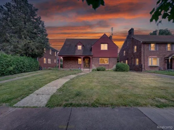 $274,999 | 14044 Woodmont Avenue, Detroit, MI 48227