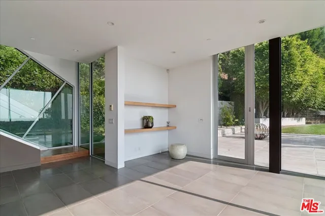 $108,000 | 1232 Sunset Plaza Drive, Los Angeles, CA 90069