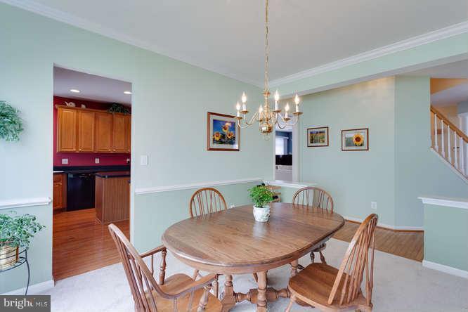 18274 Maple Spring Court Leesburg, VA 20176 - Photo 4 of 30 Dining Room