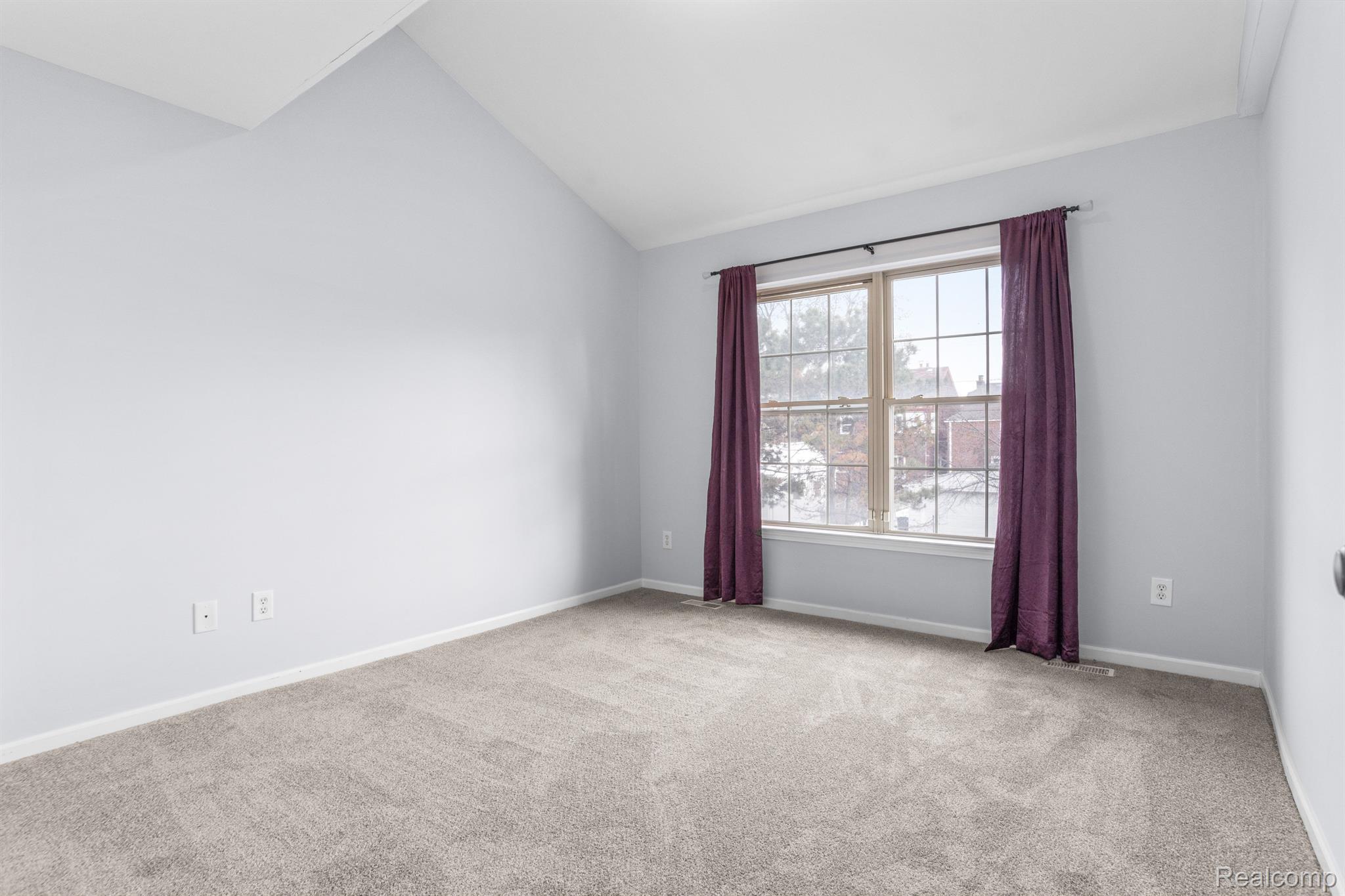 4246 Schaefer Road Dearborn, MI 48126 - Photo 12 of 14 Bedroom 1 with vaulted ceiling
