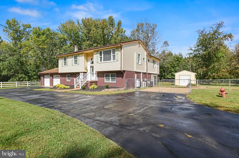 461 Lewistown Road Columbus, NJ 08022 - Photo 3 of 35