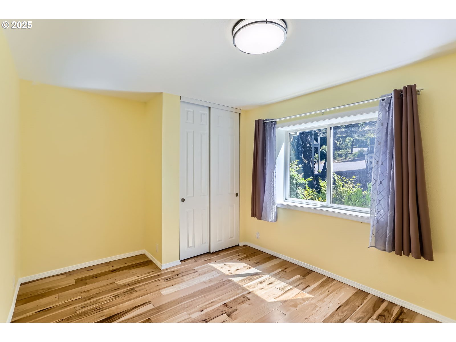 4570 Southwest Comus Place, Unit 8D Portland, OR 97219 - Photo 13 of 29 Gallery Image 13