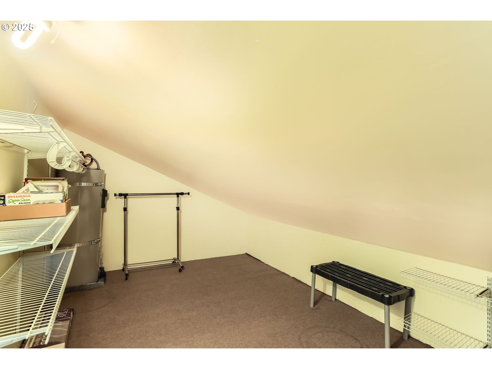 4570 Southwest Comus Place, Unit 8D Portland, OR 97219 - Photo 20 of 29 Gallery Image 20