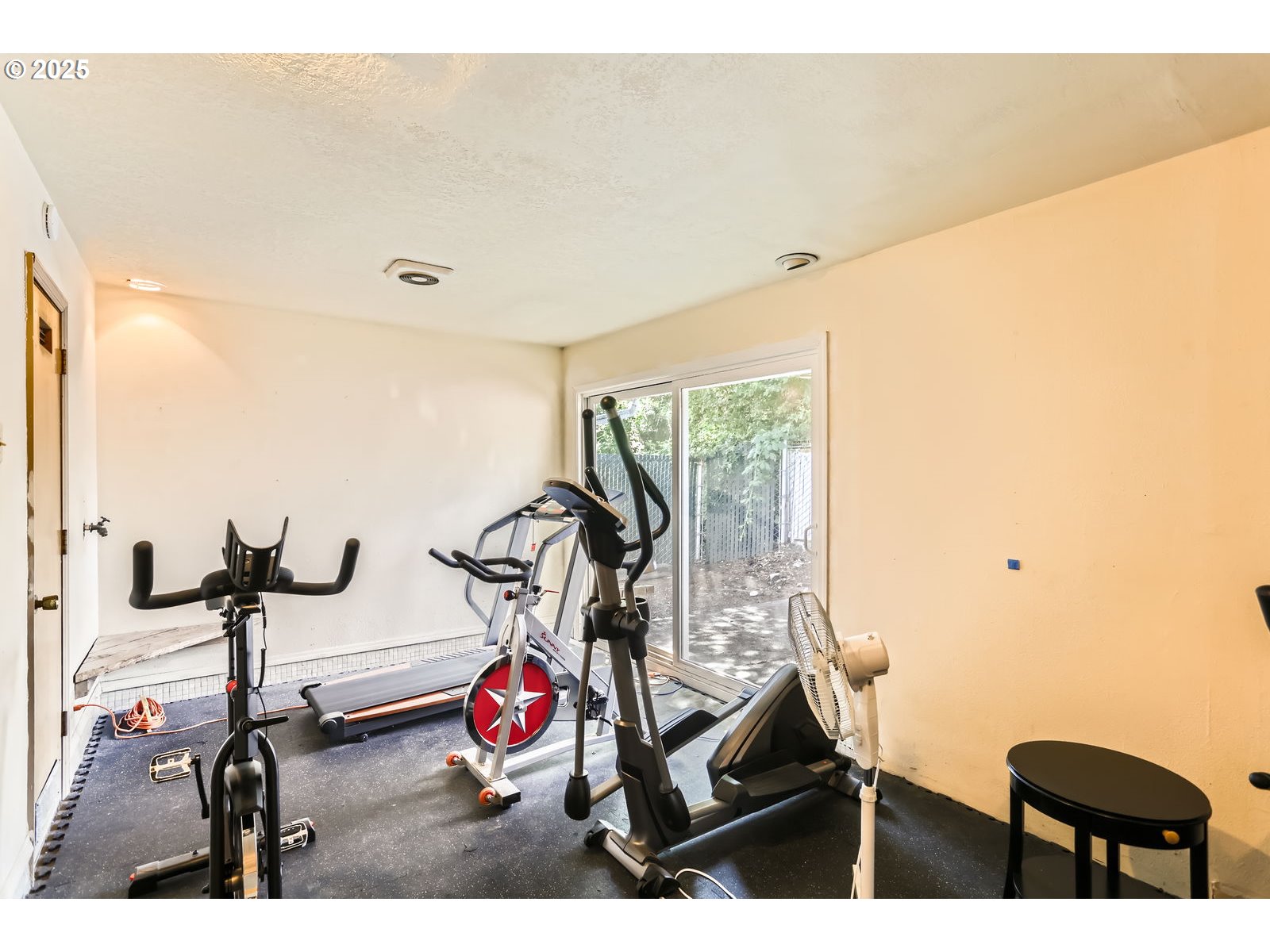 4570 Southwest Comus Place, Unit 8D Portland, OR 97219 - Photo 21 of 29 Gallery Image 21