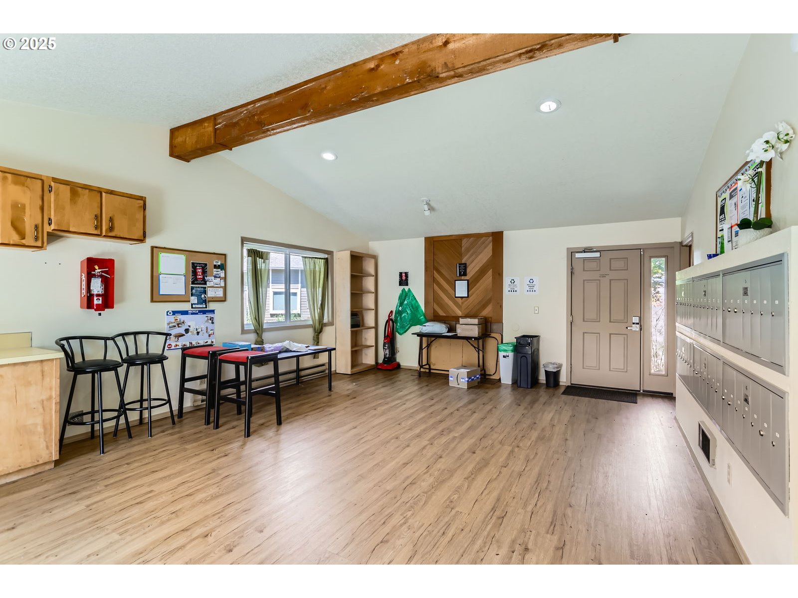 4570 Southwest Comus Place, Unit 8D Portland, OR 97219 - Photo 23 of 29 Gallery Image 23