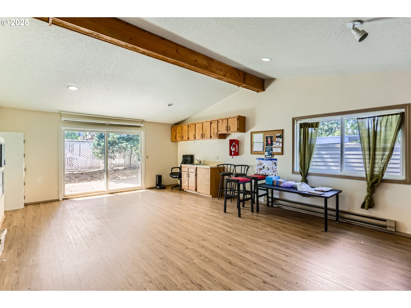 4570 Southwest Comus Place, Unit 8D Portland, OR 97219 - Photo 24 of 29 Gallery Image 24