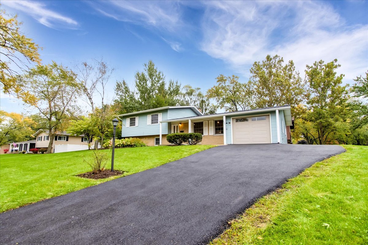 643 Kohley Road Lisle, IL 60532 - Photo 2 of 24 Gallery Image 2